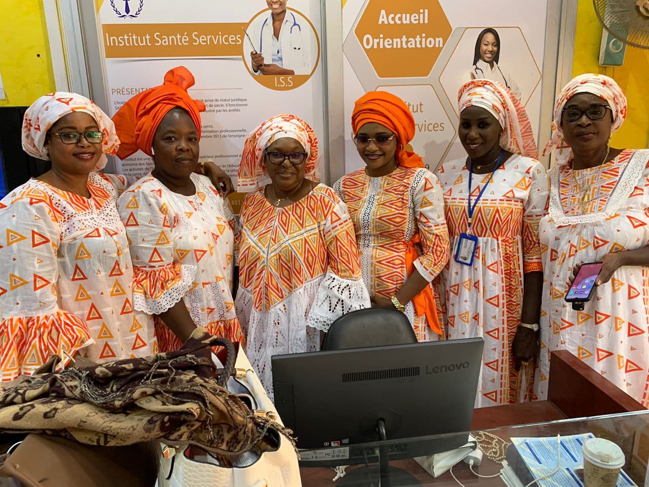 Stand ISS — Accueil et orientation au Salon de l'Éducation